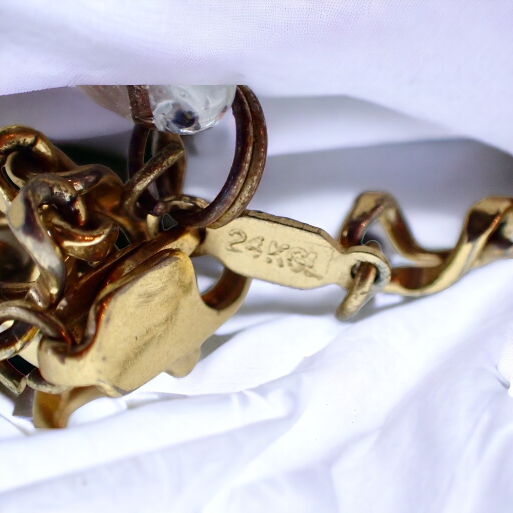 24K GFL Chain Link Bracelet Dainty Vintage Links with Glass Heart Charm 7" Long - Picture 7 of 16